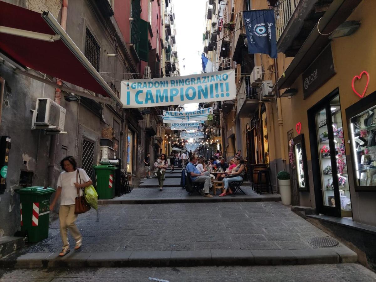 O'Tuocc A Chiaia Leilighet Napoli Eksteriør bilde